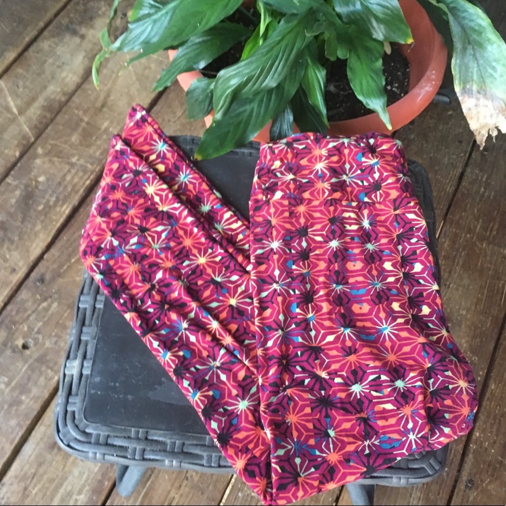 NWOT Funky and Fun LuLaRoe Leggings